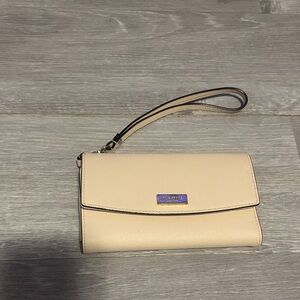 Kate Spade Laurel Way IPhone Wristlet Wallet in Pink Cream.